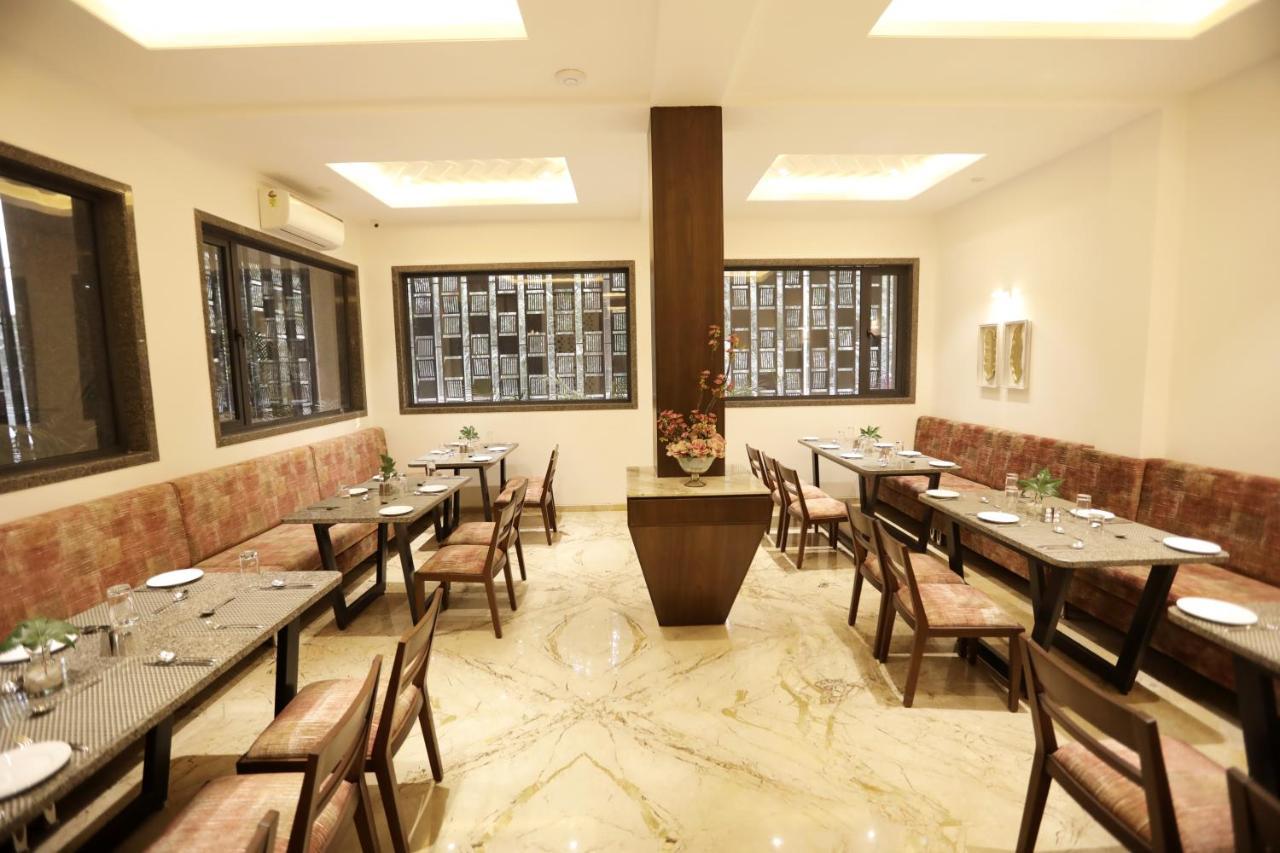 ศรยา เรซิเดนซี กุหลาบพาฆะ Hotel อุเดเปอร์ ภายนอก รูปภาพ