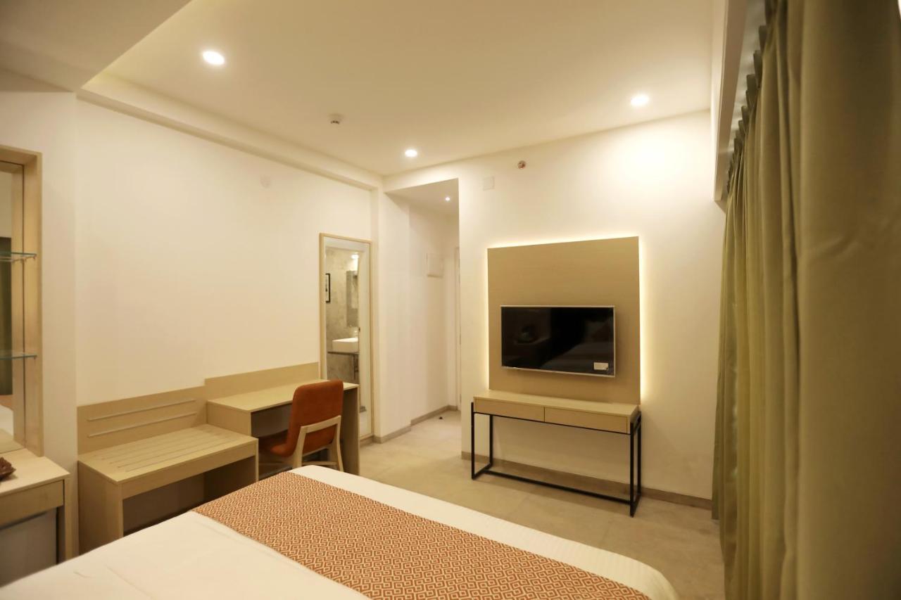 ศรยา เรซิเดนซี กุหลาบพาฆะ Hotel อุเดเปอร์ ภายนอก รูปภาพ